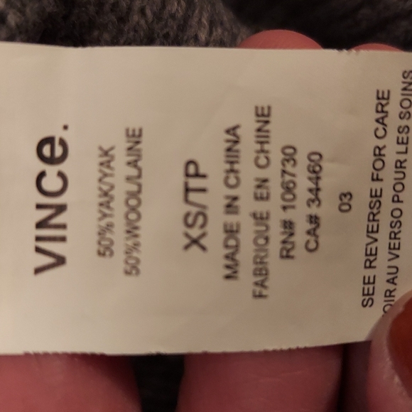 VINCE | CREW NECK | WOOL / YAK | OVERSIZE SWEATER | SZ XS - Picture 5 of 7